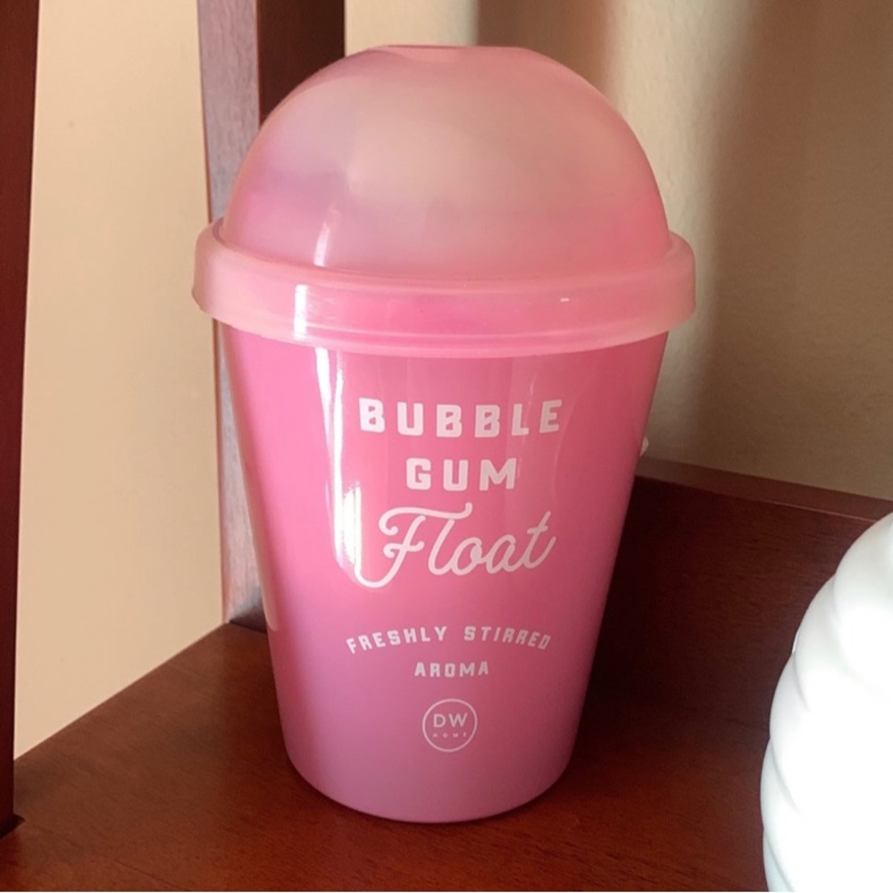 DW Home Bubble Gum Float
